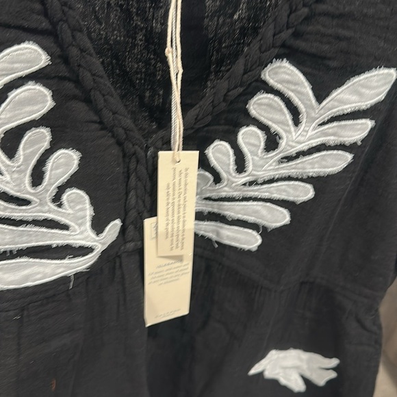 Black Embroidered Women's Top - Picture 4 of 4